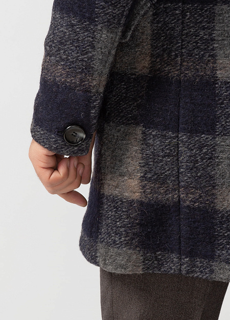 Двубортное пальто в клетку для мужчин бренда Meucci (Италия), арт. 3M110 QU00 NAVY - фото. Цвет: Темно-синий в клетку. Купить в интернет-магазине https://shop.meucci.ru

