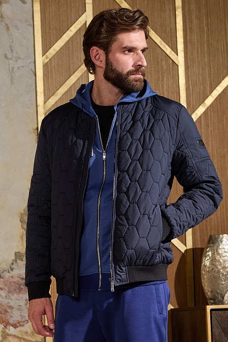 Утепленная стеганая куртка-бомбер  для мужчин бренда Meucci (Италия), арт. 8121 - фото. Цвет: Темно-синий. Купить в интернет-магазине https://shop.meucci.ru
