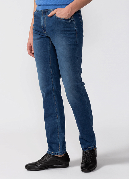 Синие джинсы для мужчин бренда Meucci (Италия), арт. T125 MRZ/W944 - фото. Цвет: Синий. Купить в интернет-магазине https://shop.meucci.ru
