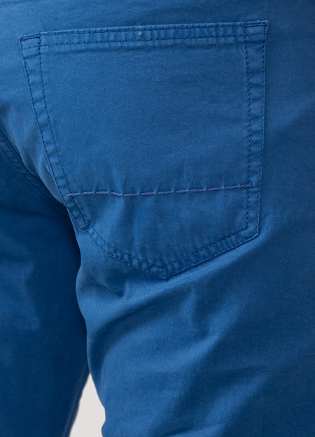 Мужские брендовые яркие синие джинсы арт. T135 TRZ/640 Meucci (Италия) - фото. Цвет: Ярко-синий. Купить в интернет-магазине https://shop.meucci.ru
