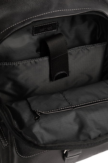 Кожаный рюкзак для мужчин бренда Meucci (Италия), арт. О - 78151 - фото. Цвет: Черный. Купить в интернет-магазине https://shop.meucci.ru
