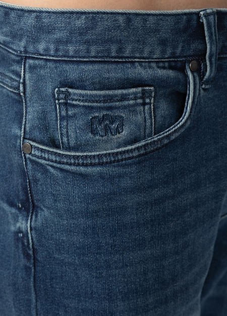 Мужские брендовые джинсы с эффектом потертости классического кроя арт. NLW REG 1903 Meucci (Италия) - фото. Цвет: Синий. Купить в интернет-магазине https://shop.meucci.ru
