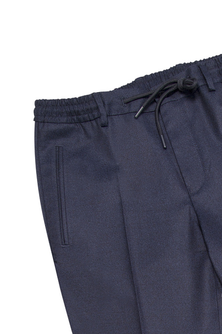 Темно-синие брюки из тонкой шерсти  с эластичным поясом и кулиской  (SP-VB 3390 Dk.NAVY) Мужские темно-синие брюки из тонкой шерсти  с эластичным поясом и кулиской  арт. SP-VB 3390 Dk.NAVY Meucci (Италия) - фото. Цвет: Синий. Купить в интернет-магазине https://shop.meucci.ru