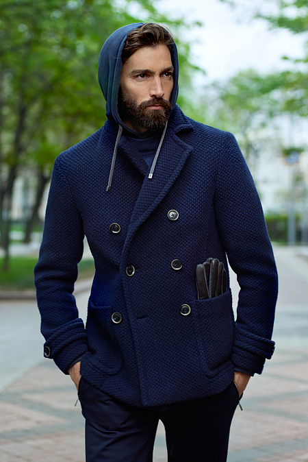 Укороченное двубортное пальто для мужчин бренда Meucci (Италия), арт. 3M115 СR00 NAVY - фото. Цвет: Темно-синий. Купить в интернет-магазине https://shop.meucci.ru
