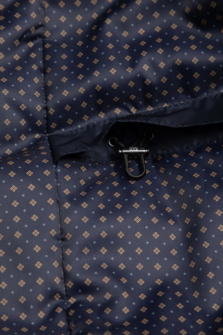 Стеганый пуховик средней длины с капюшоном и меховой опушкой для мужчин бренда Meucci (Италия), арт. 6127 - фото. Цвет: Темно-синий. Купить в интернет-магазине https://shop.meucci.ru
