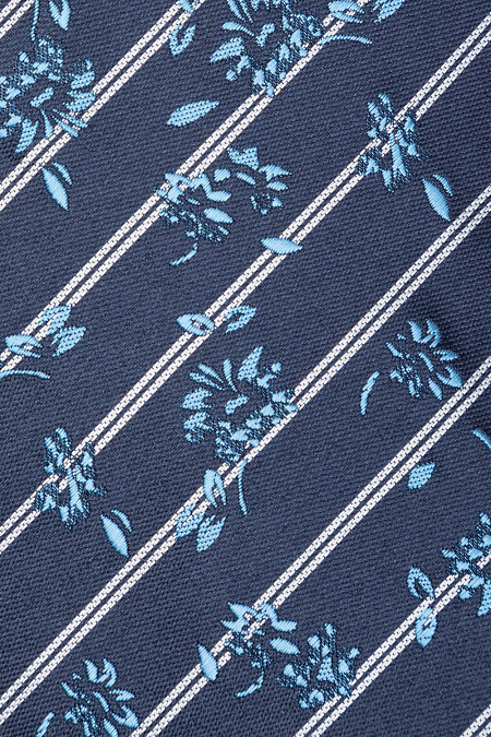 Синий галстук с орнаментом для мужчин бренда Meucci (Италия), арт. 03202006-33 - фото. Цвет: Синий в полоску с цветочным рисунком. Купить в интернет-магазине https://shop.meucci.ru
