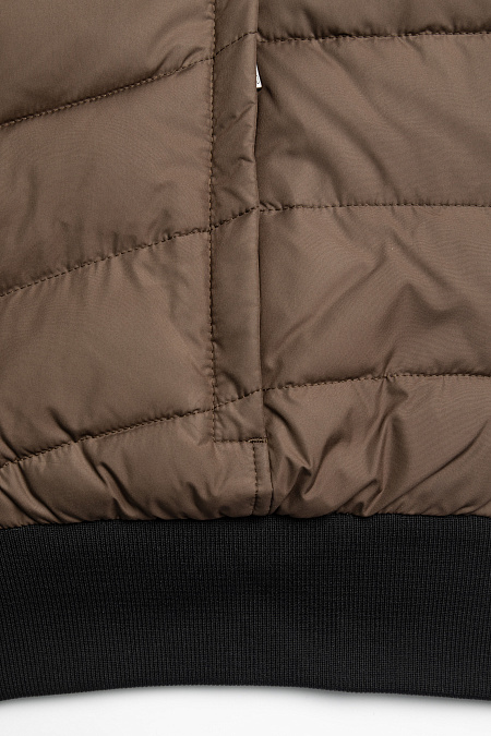 Стеганая короткая куртка-пуховик с капюшоном  для мужчин бренда Meucci (Италия), арт. 7454 - фото. Цвет: Коричневый. Купить в интернет-магазине https://shop.meucci.ru
