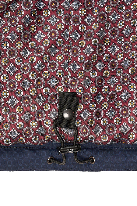 Cтеганый пуховик с капюшоном с меховой опушкой для мужчин бренда Meucci (Италия), арт. 3714 - фото. Цвет: Темно-синий с принтом. Купить в интернет-магазине https://shop.meucci.ru
